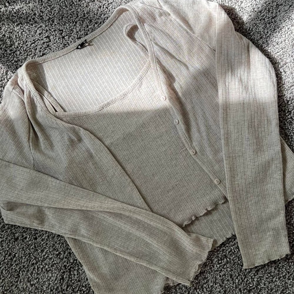 Crop top and cardigan set